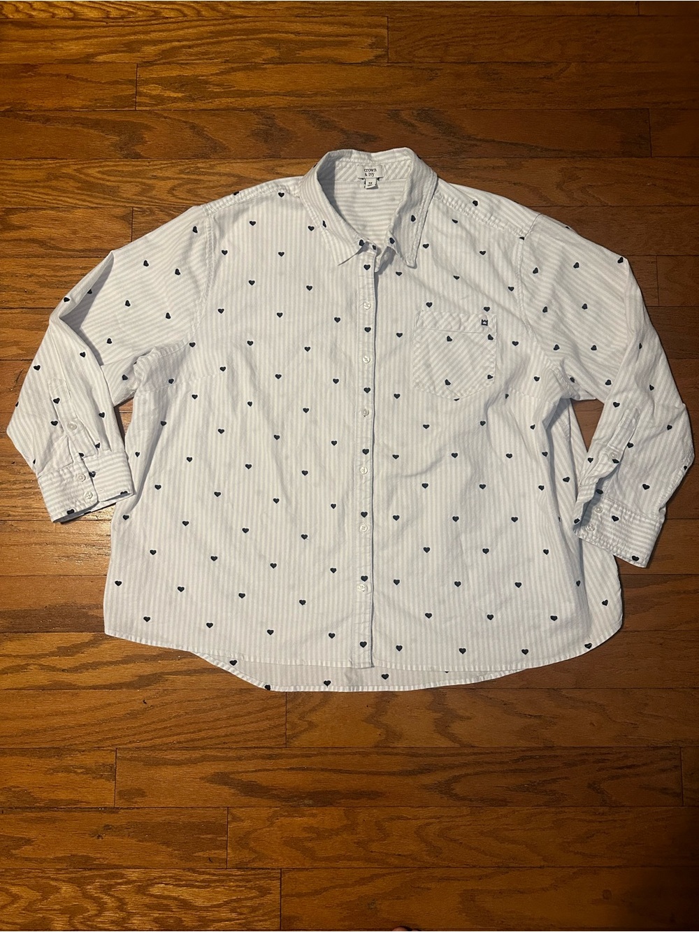 crown & ivy White Stripe Button-Down Shirt with Navy Heart Print